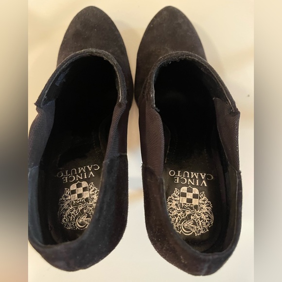 VINCE CAMUTO: Black Suede Booties (without box) - Picture 9 of 12